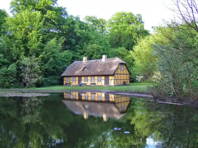 2920 Charlottenlund, Denmark - panoramio (5) – Charlottenlund