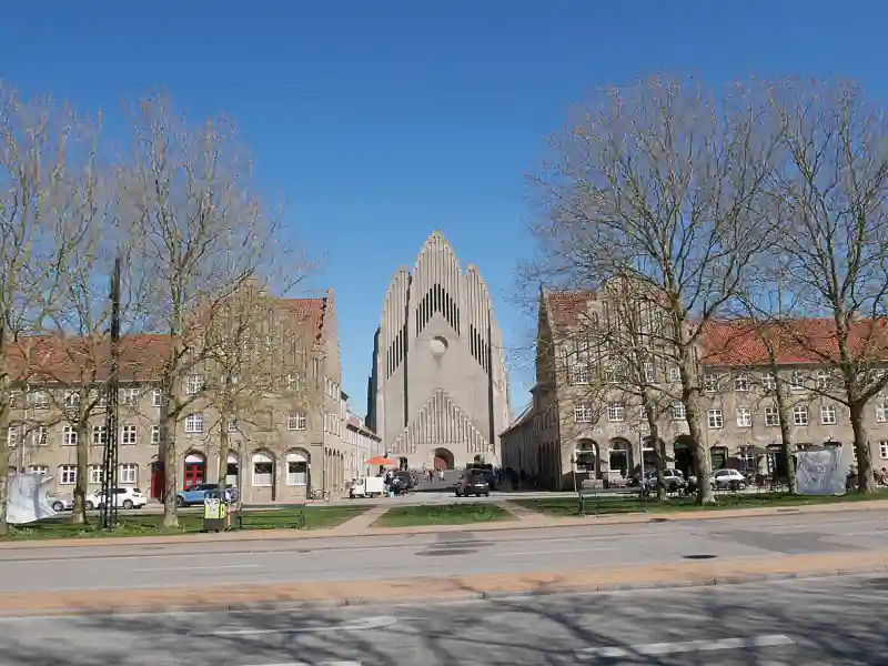 Grundtvigs Kirke (West Face at a Distance - 01) – Nordvest