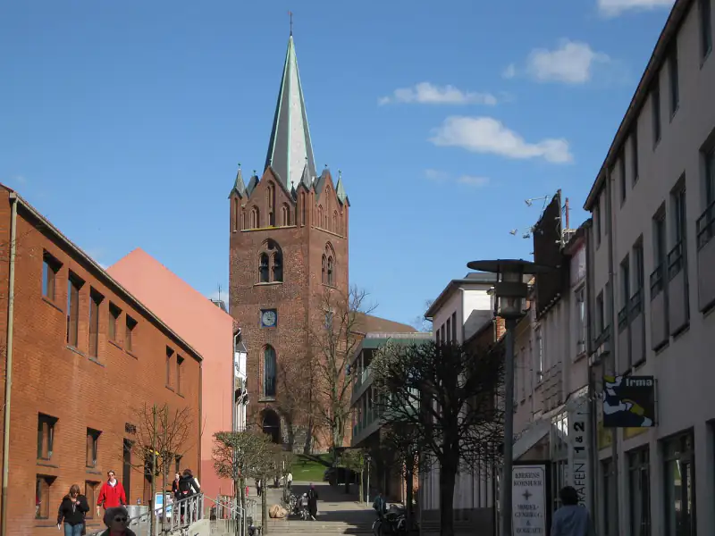 Slagelse - Stenstuegade med vue mod Skt. Mikkels Kirke – Slagelse